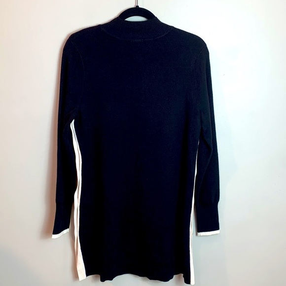 Chico’s Side Button Tunic With Contrasting Trim NEW! - Picture 6 of 7